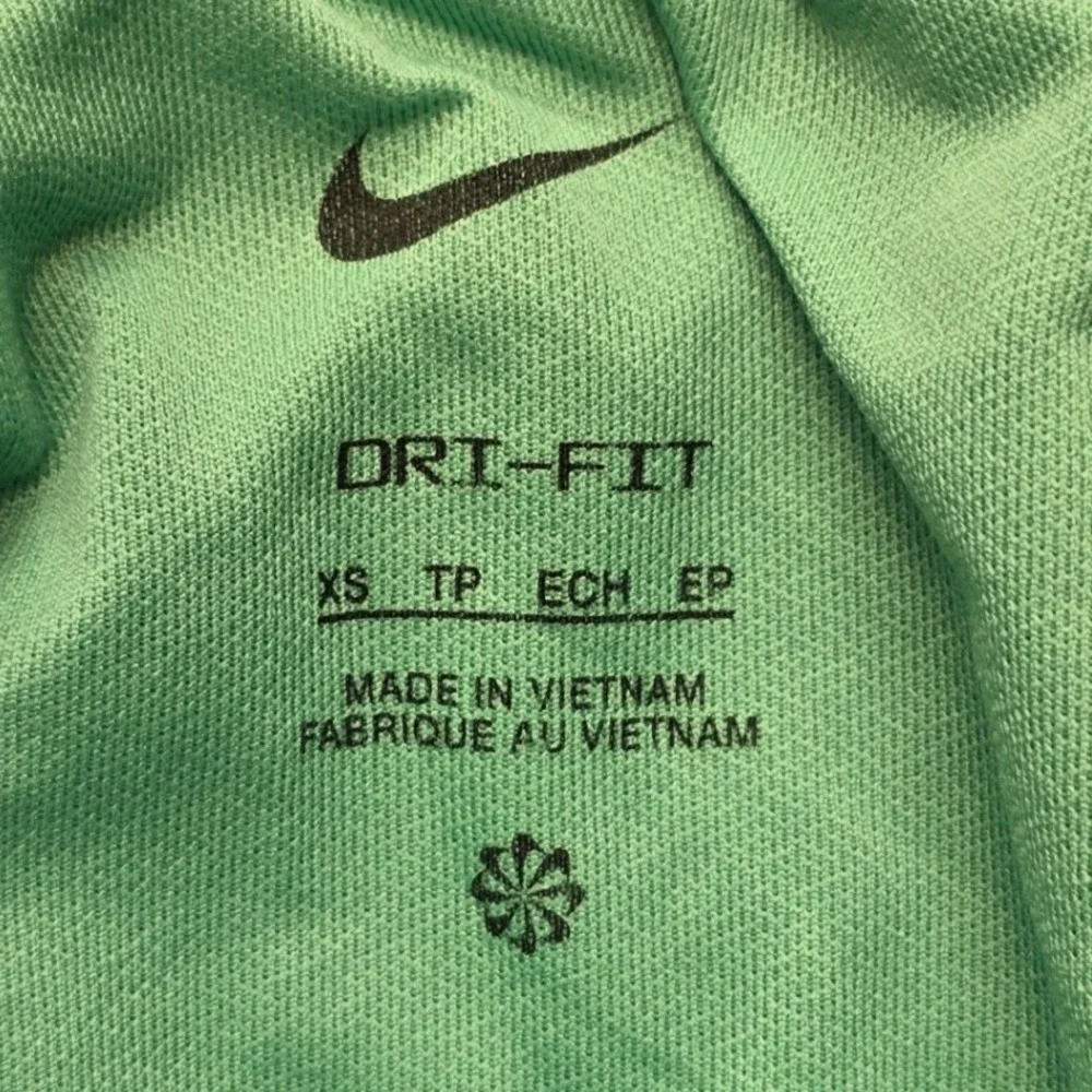 Nike‎ Tempo Dri-FIT Running Shorts Green Mesh Athletic Womens XS